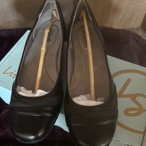 Life Stride Women's Black Flats